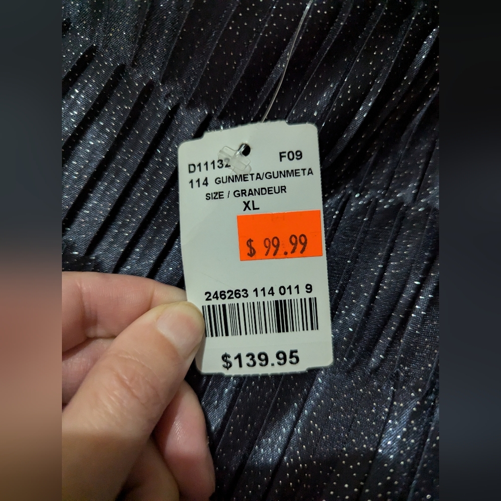 Le Chateau Stunning Asymmetrical Dress Texture Shimmery Size XL New - Picture 15 of 16